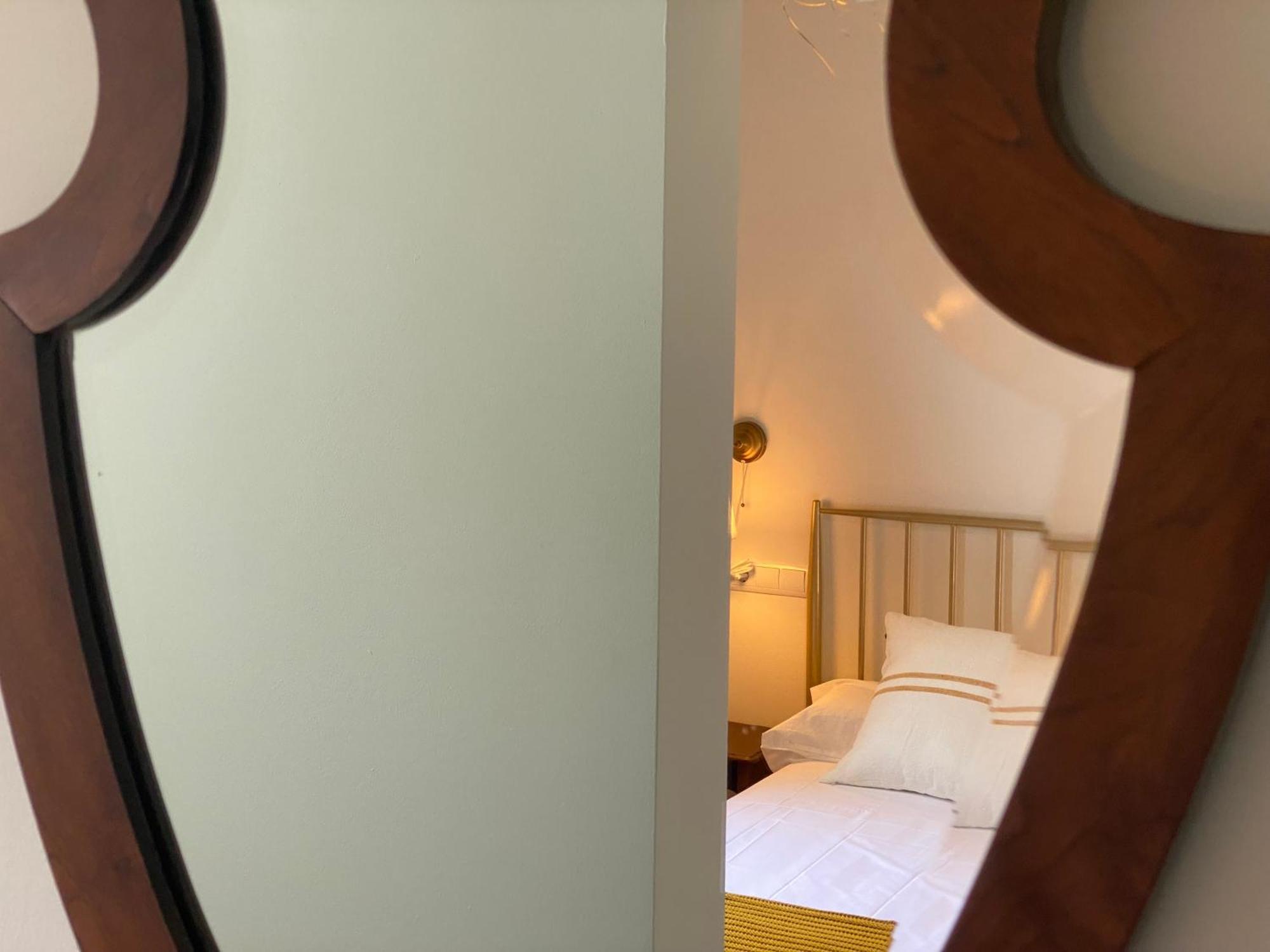 Les Filles Hotel เดลแตเบรอ ภายนอก รูปภาพ