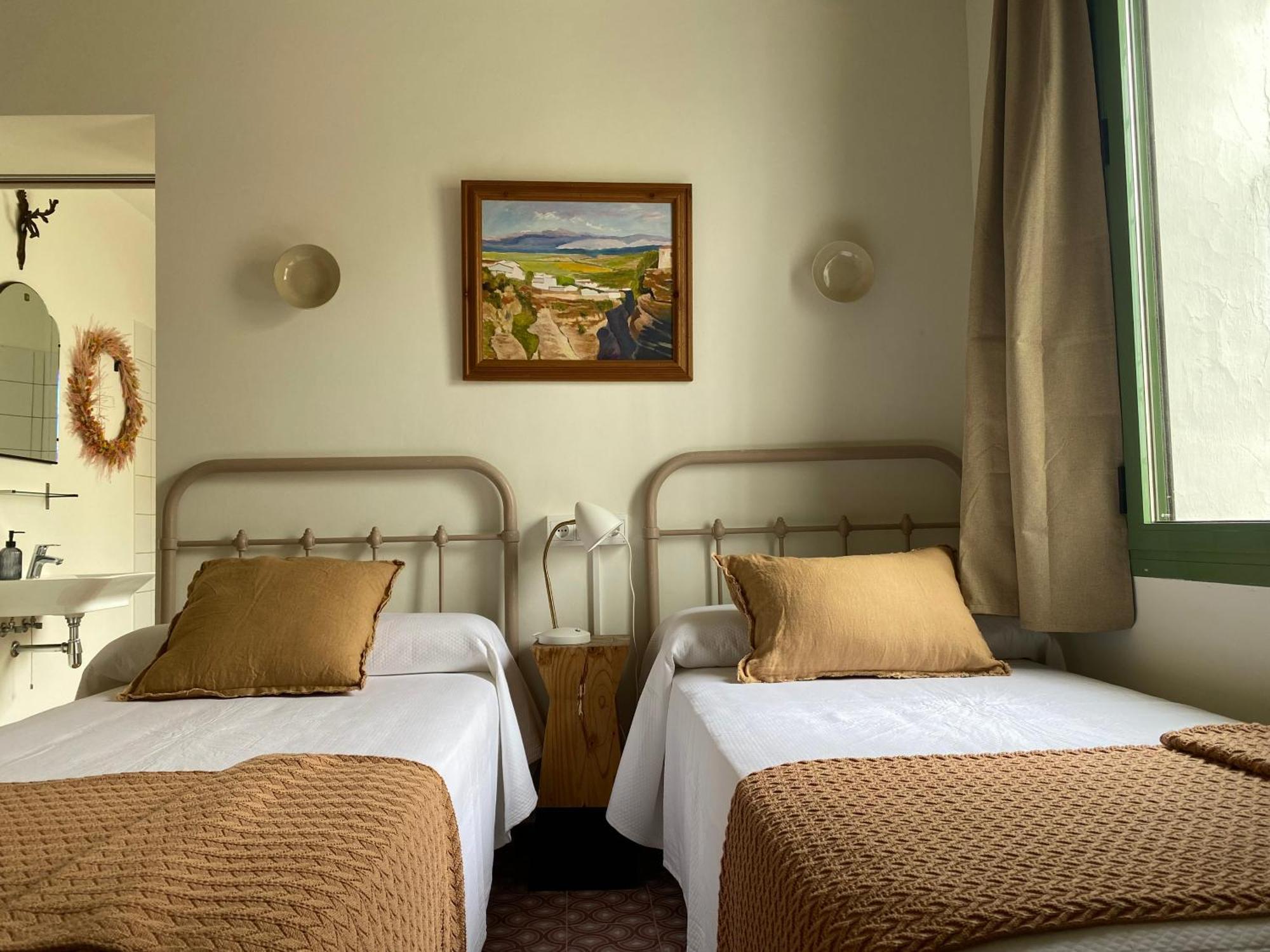 Les Filles Hotel เดลแตเบรอ ภายนอก รูปภาพ